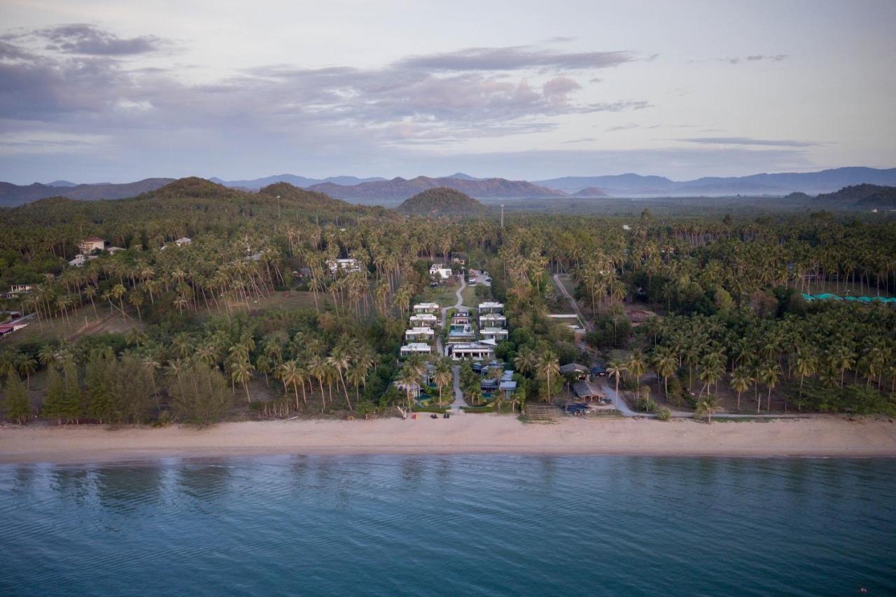 Seanery Beach Resort Bang Saphan Esterno foto