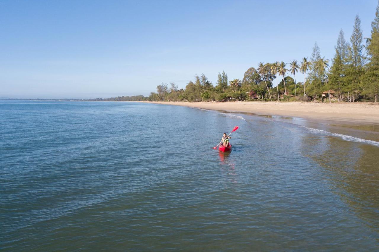 Seanery Beach Resort Bang Saphan Esterno foto