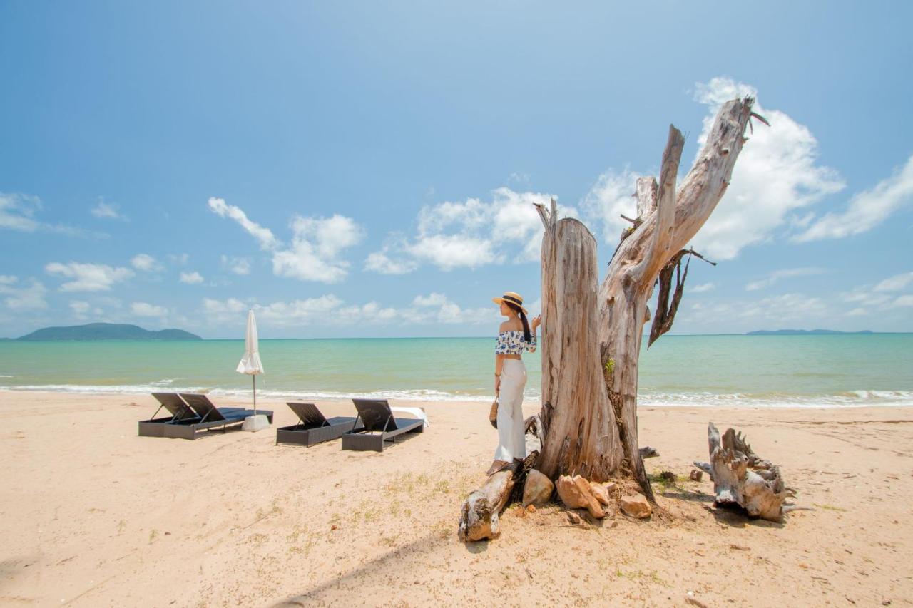 Seanery Beach Resort Bang Saphan Esterno foto